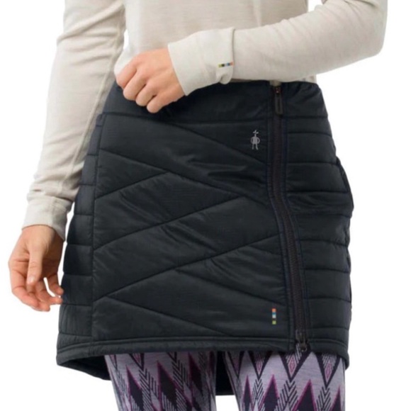 Smartwool  SMARTLOFT ZIP SKIRT black. Size s. - Picture 1 of 9